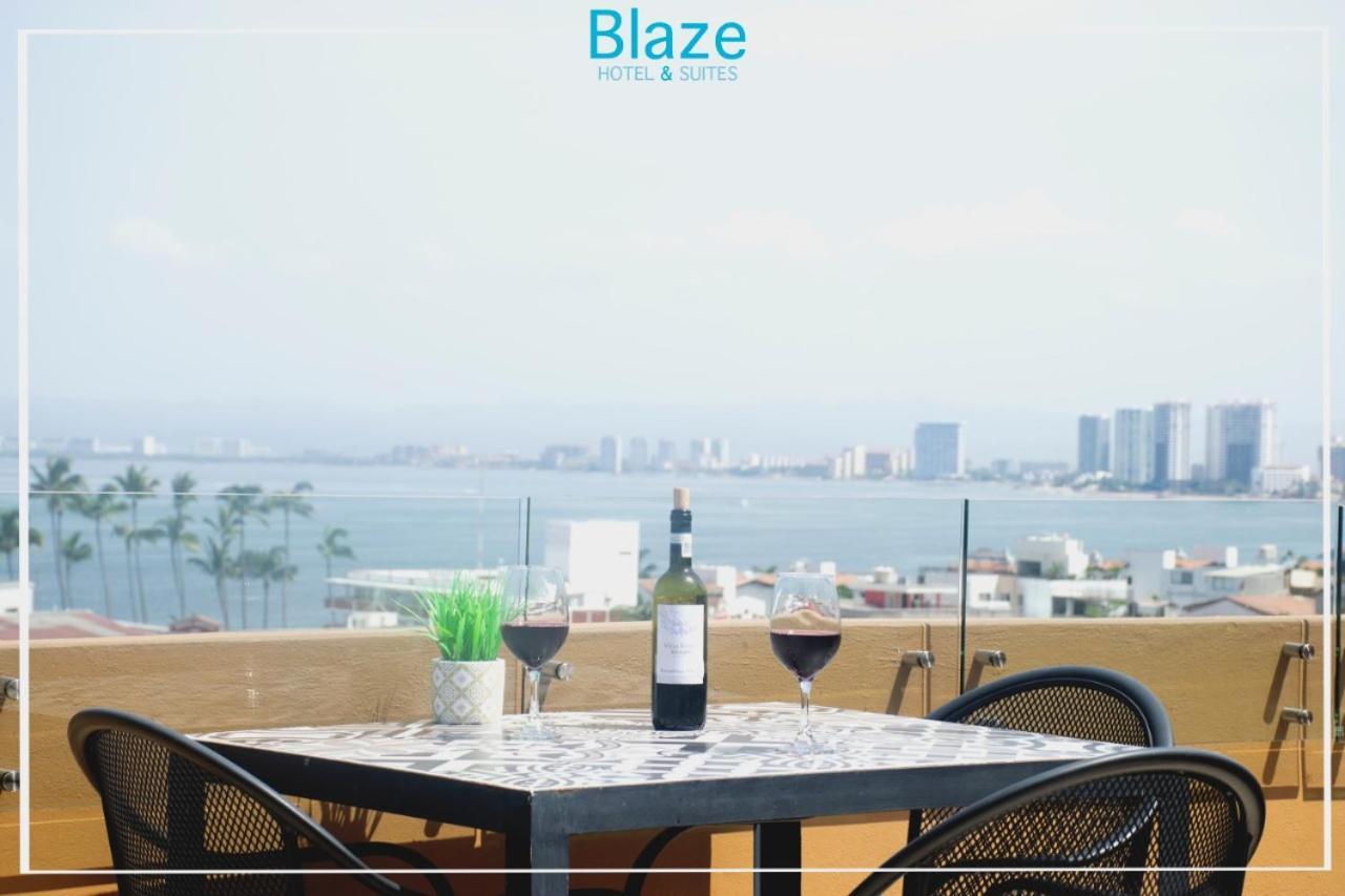 Blaze Hotel & Suites Puerto Vallarta Exteriör bild